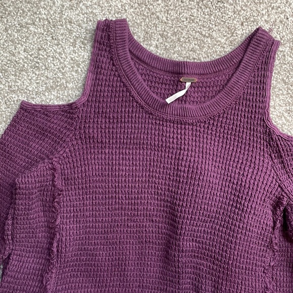 FP cutout shoulder sweater - Picture 3 of 4